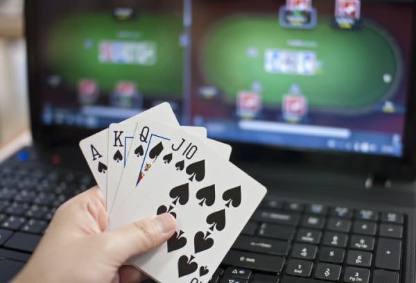 Myanmar ကစားသမားများ m33mm Online Slots ဂိမ်းကစားနေသောမြင်ကွင်း
